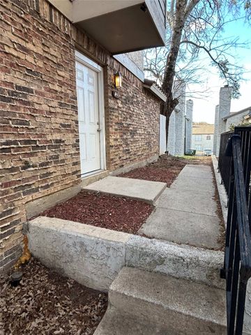 6024 Stoneybrook Drive, Fort Worth, TX 76112