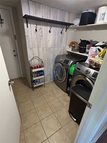 6024 Stoneybrook Drive, Fort Worth, TX 76112