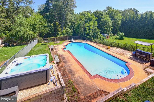 4307 HOWARD DR, Sykesville, MD 21784