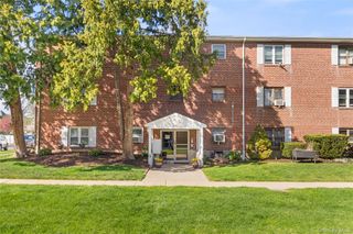 125 Park Avenue C1, Amityville, NY 11701
