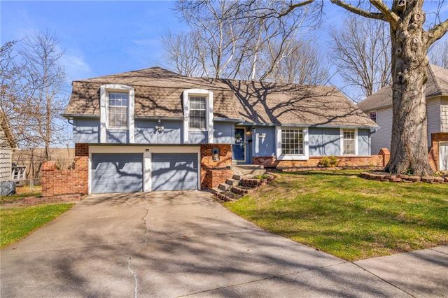 9719 Melrose Street, Overland Park, KS 66214