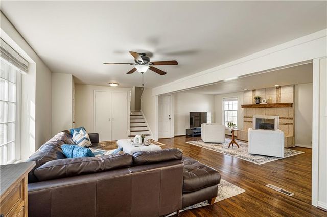 9719 Melrose Street, Overland Park, KS 66214