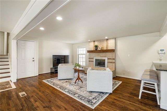 9719 Melrose Street, Overland Park, KS 66214