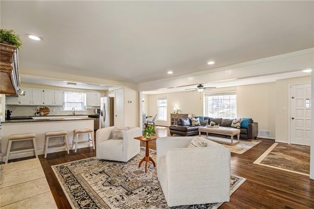 9719 Melrose Street, Overland Park, KS 66214