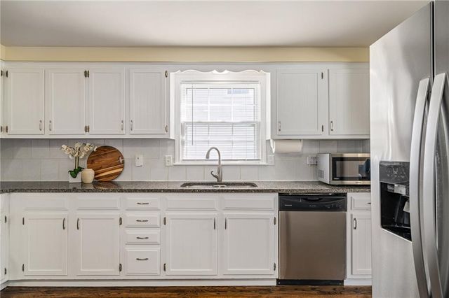 9719 Melrose Street, Overland Park, KS 66214