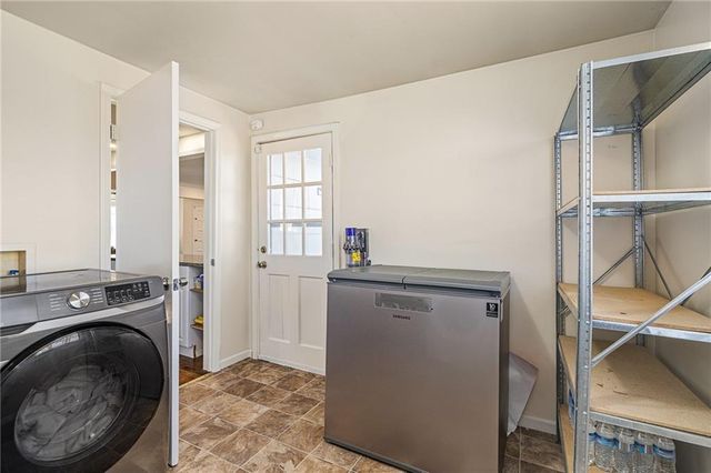 9719 Melrose Street, Overland Park, KS 66214