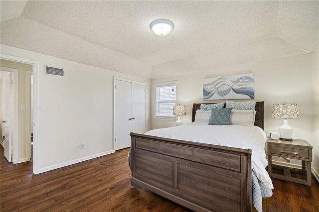 9719 Melrose Street, Overland Park, KS 66214