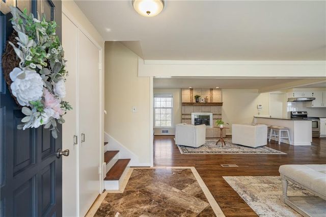 9719 Melrose Street, Overland Park, KS 66214