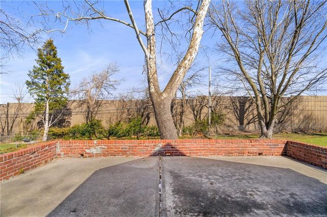 9719 Melrose Street, Overland Park, KS 66214