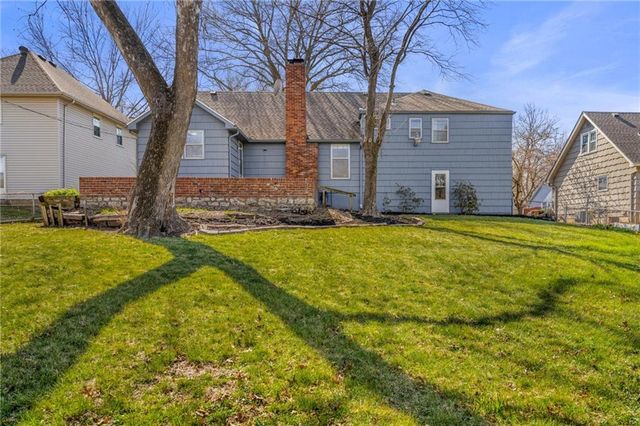 9719 Melrose Street, Overland Park, KS 66214