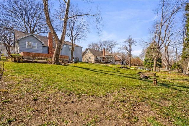 9719 Melrose Street, Overland Park, KS 66214