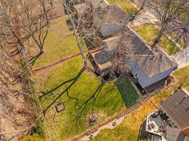 9719 Melrose Street, Overland Park, KS 66214