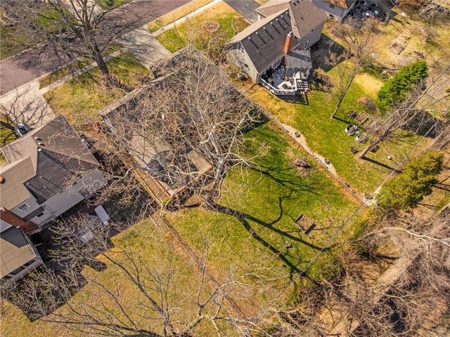 9719 Melrose Street, Overland Park, KS 66214