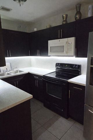 1236 NW 45th St, Miami, FL 33142