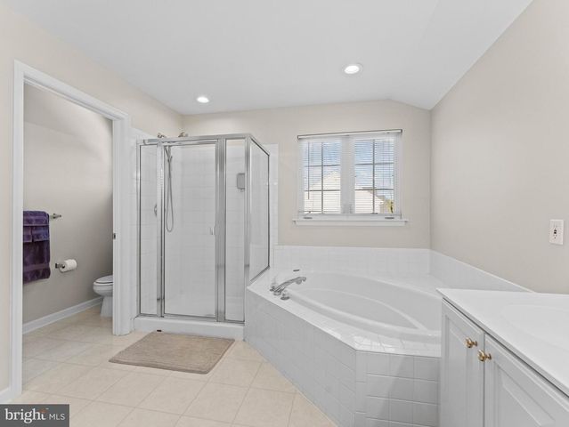 41 NICHOLAS DR, Sicklerville, NJ 08081