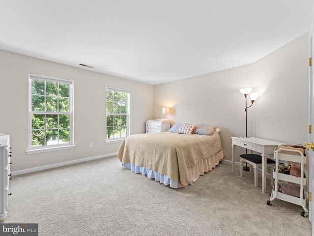 41 NICHOLAS DR, Sicklerville, NJ 08081