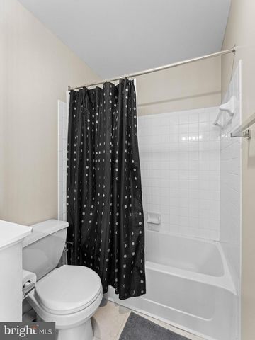 41 NICHOLAS DR, Sicklerville, NJ 08081