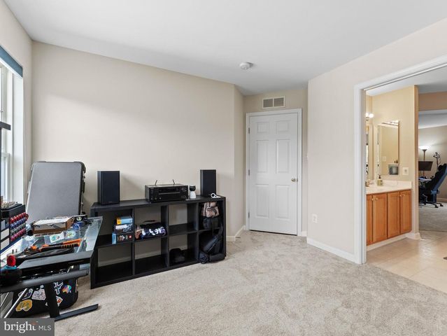 41 NICHOLAS DR, Sicklerville, NJ 08081