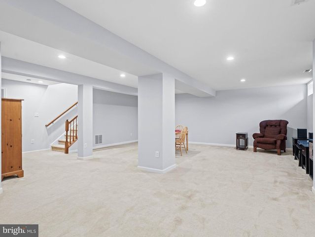 41 NICHOLAS DR, Sicklerville, NJ 08081
