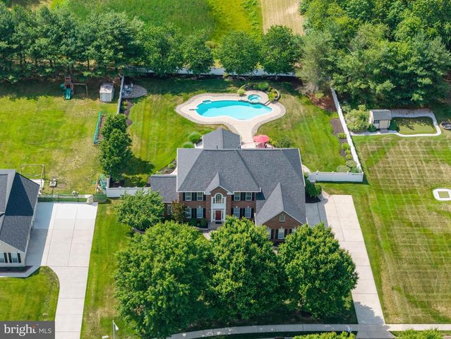 41 NICHOLAS DR, Sicklerville, NJ 08081