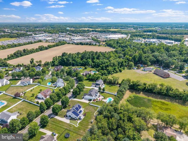 41 NICHOLAS DR, Sicklerville, NJ 08081