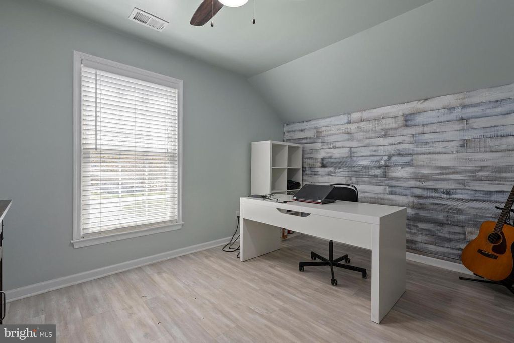 Image 37 of property listing at 4525 BECKLEYSVILLE RD, Hampstead, MD 21074