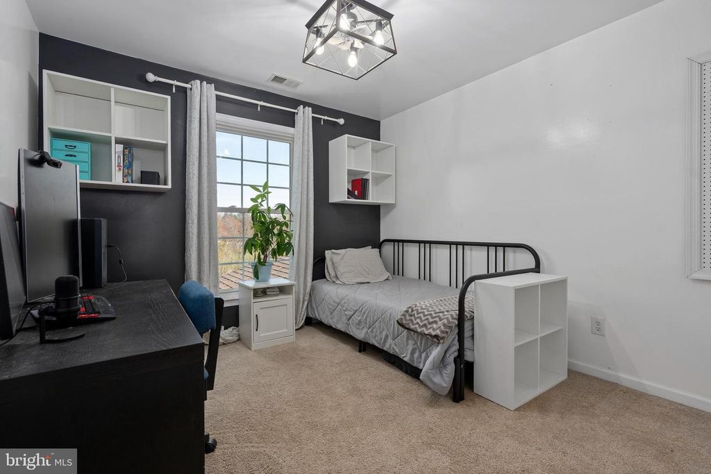 Image 38 of property listing at 4525 BECKLEYSVILLE RD, Hampstead, MD 21074