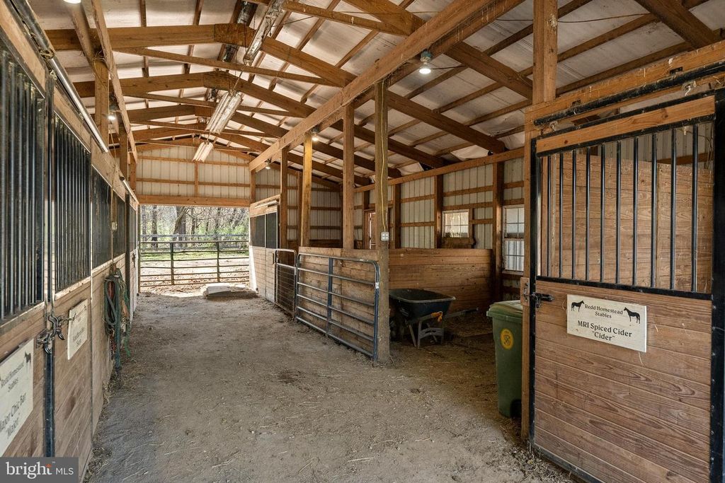 Image 64 of property listing at 4525 BECKLEYSVILLE RD, Hampstead, MD 21074