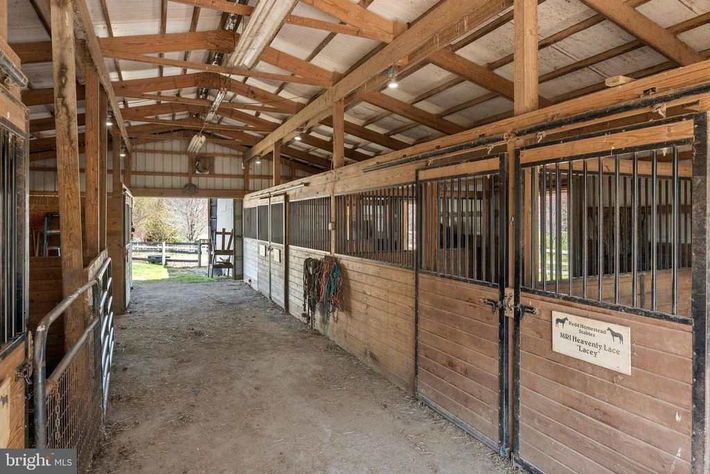 Image 65 of property listing at 4525 BECKLEYSVILLE RD, Hampstead, MD 21074