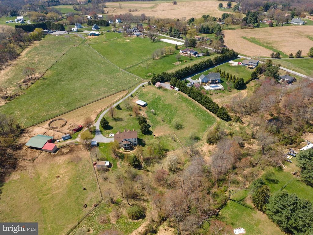 Image 67 of property listing at 4525 BECKLEYSVILLE RD, Hampstead, MD 21074