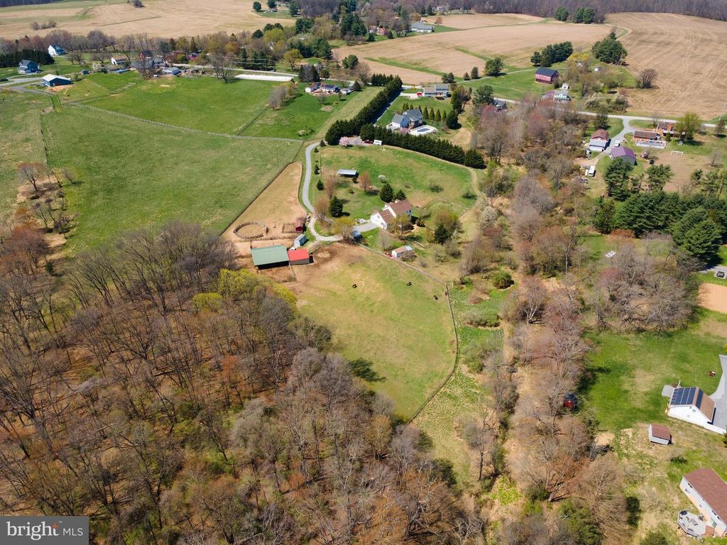 Image 68 of property listing at 4525 BECKLEYSVILLE RD, Hampstead, MD 21074