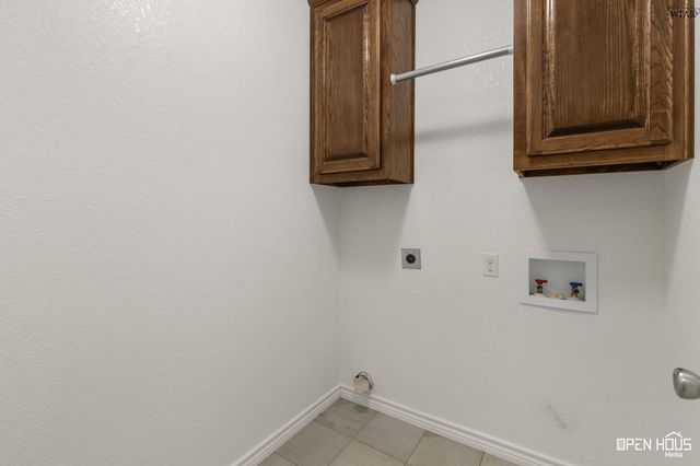 1437 SPUR TRAIL, Henrietta, TX 76365