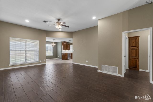 1437 SPUR TRAIL, Henrietta, TX 76365