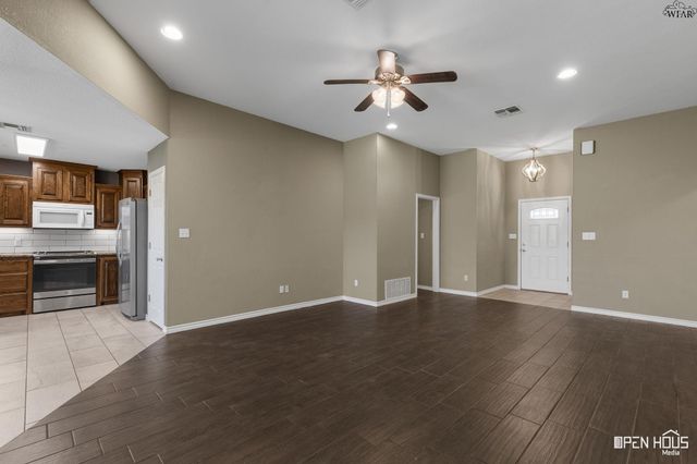 1437 SPUR TRAIL, Henrietta, TX 76365