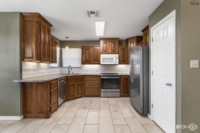 1437 SPUR TRAIL, Henrietta, TX 76365