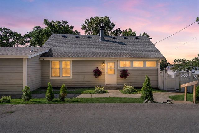 S68W18031 Island DRIVE, Muskego, WI 53150