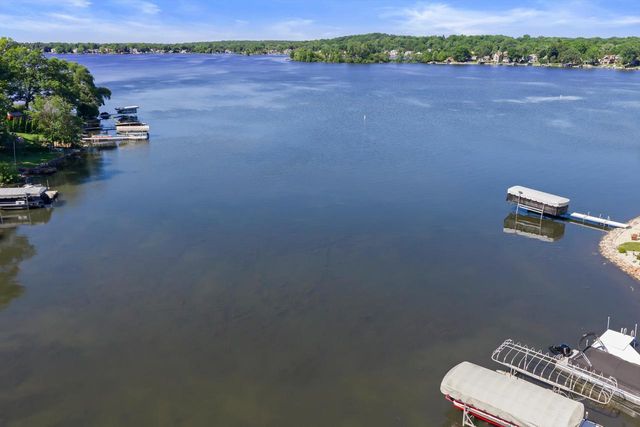 S68W18031 Island DRIVE, Muskego, WI 53150