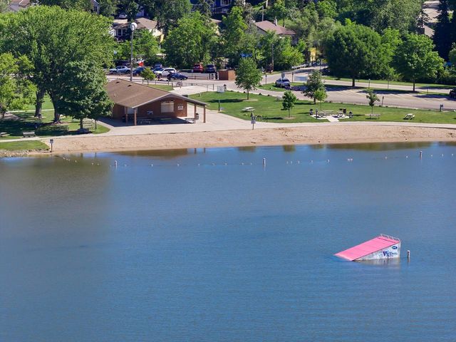 S68W18031 Island DRIVE, Muskego, WI 53150