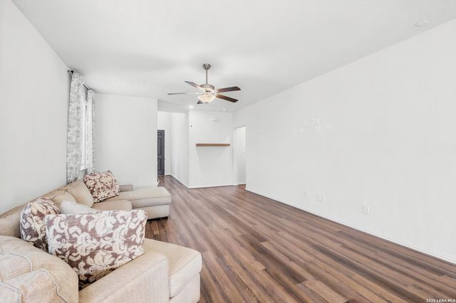 2046 Flametree Ave, New Braunfels, TX 78132