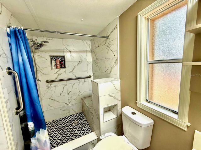 208 ASHLEY STREET, Hawthorne, FL 32640