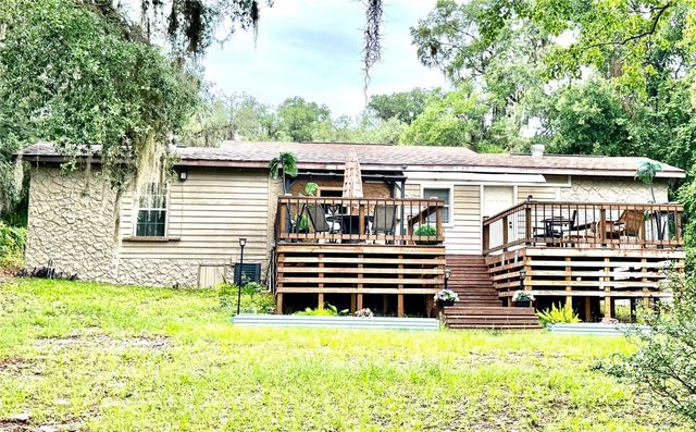 208 ASHLEY STREET, Hawthorne, FL 32640