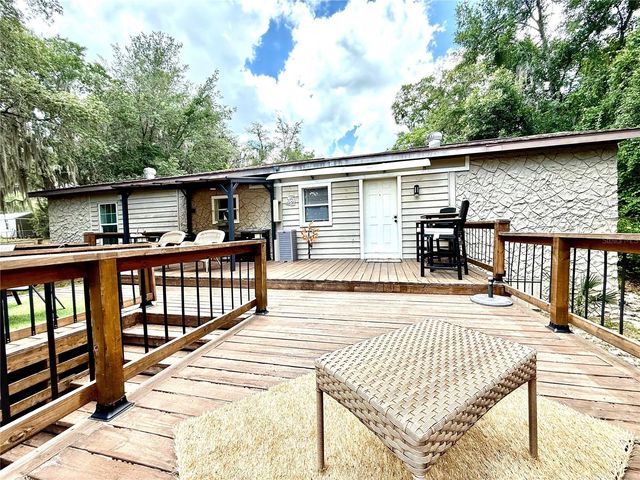 208 ASHLEY STREET, Hawthorne, FL 32640
