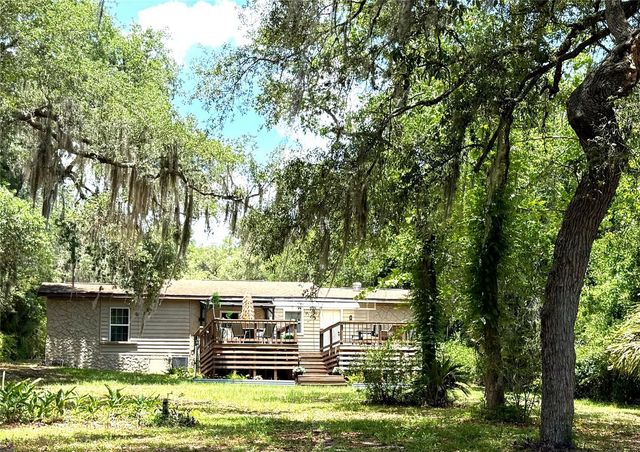 208 ASHLEY STREET, Hawthorne, FL 32640