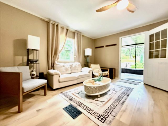 208 ASHLEY STREET, Hawthorne, FL 32640