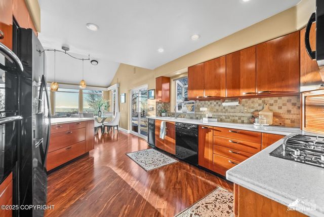 2534 Ridge Pointe Drive, Anchorage, AK 99515