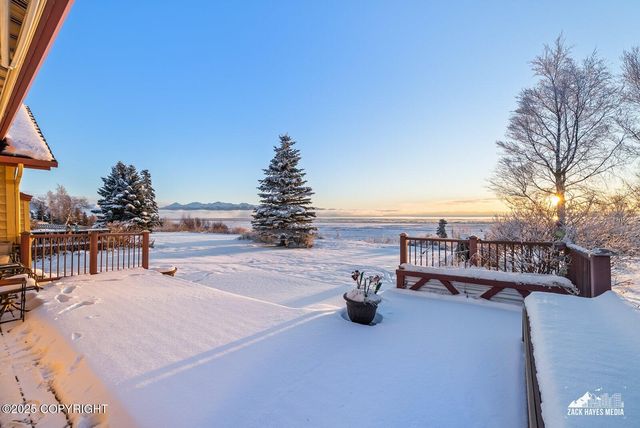 2534 Ridge Pointe Drive, Anchorage, AK 99515