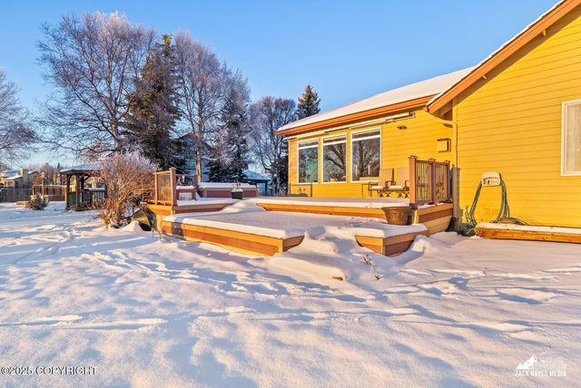 2534 Ridge Pointe Drive, Anchorage, AK 99515