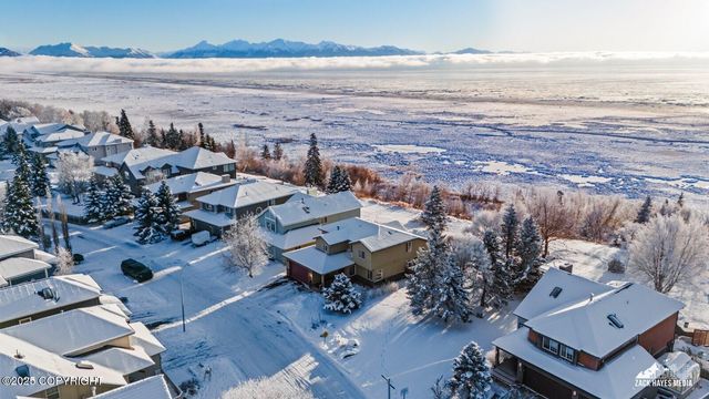 2534 Ridge Pointe Drive, Anchorage, AK 99515