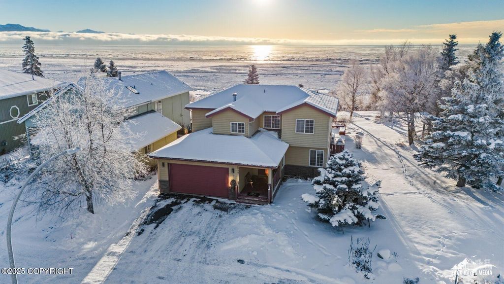 2534 Ridge Pointe Drive, Anchorage, AK 99515