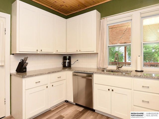 5812 Blondo Street, Omaha, NE 68104